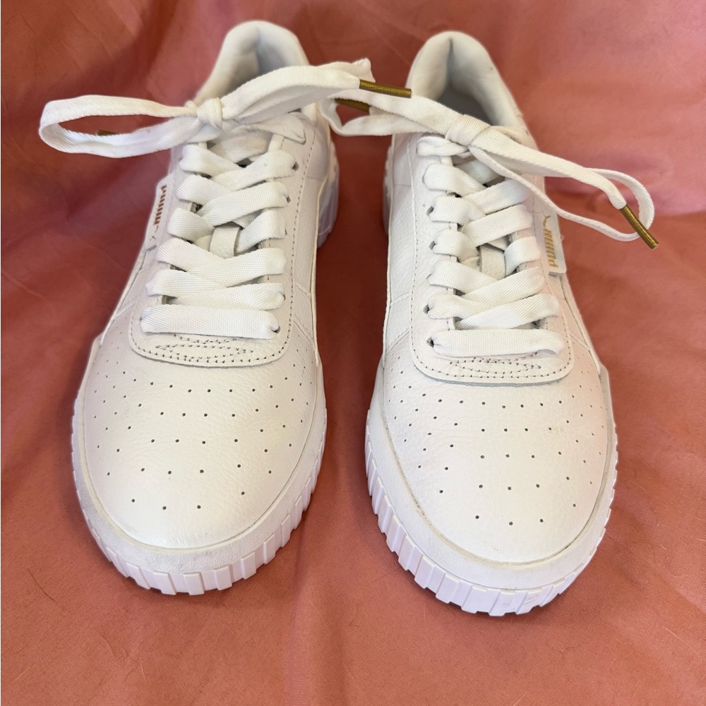 PUMA All White Leather CALI Sneakers Sz 9 369155-01